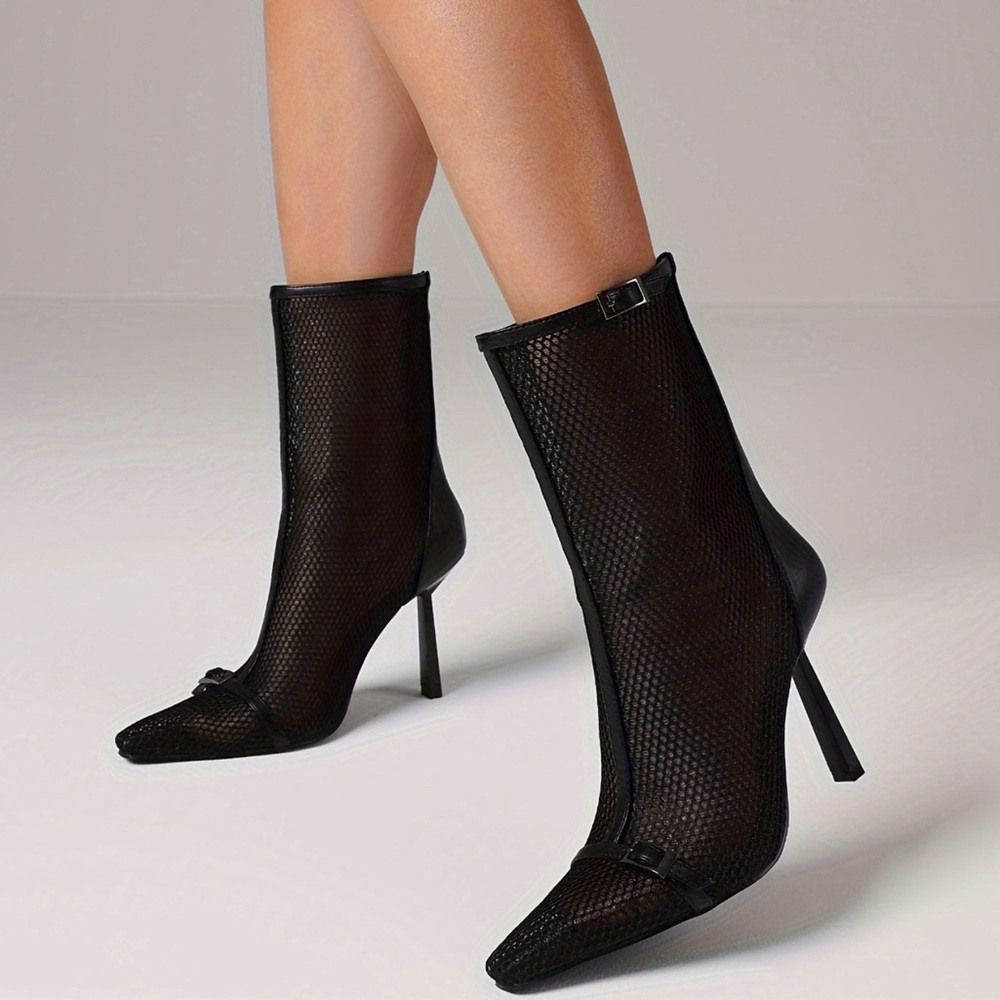 NWOT Steve Madden Ashlin Women's Boot. Size 6